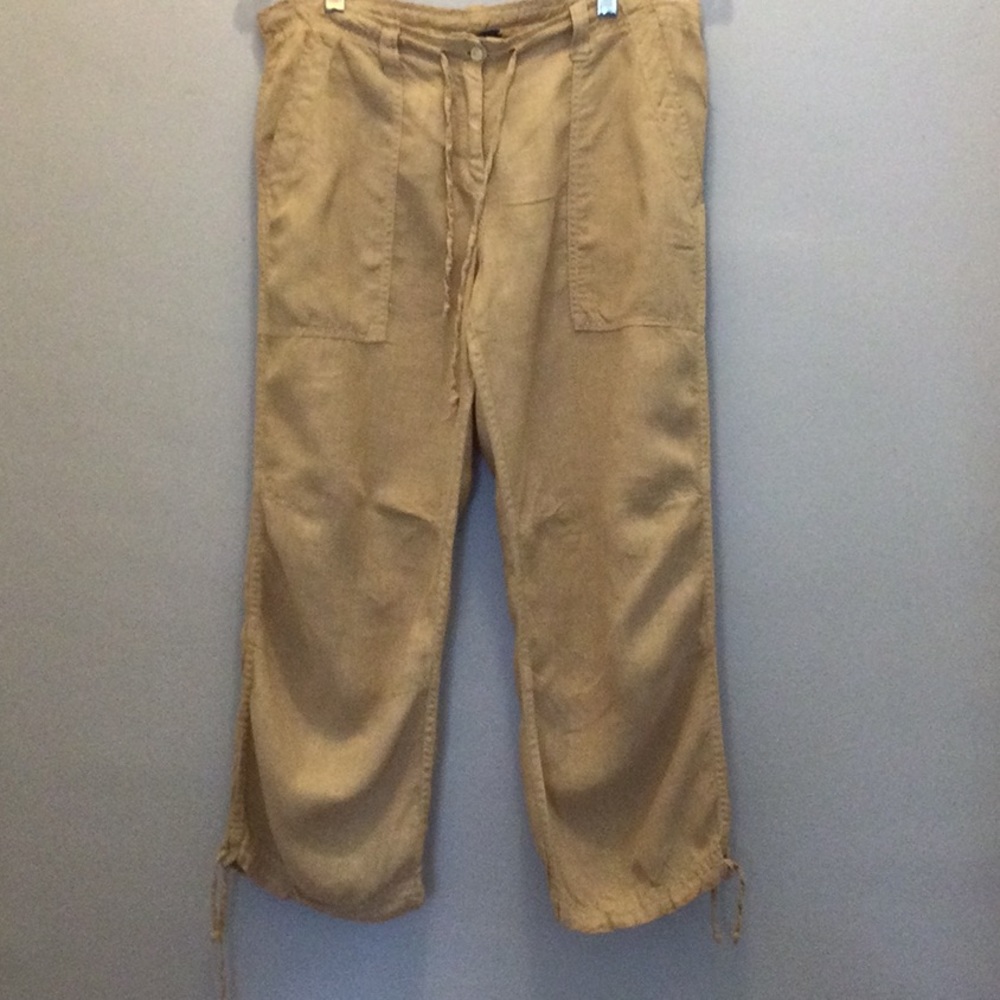 0039Italy cargo pants in camel cotton.